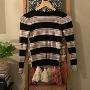 Super cute black striped shirt!